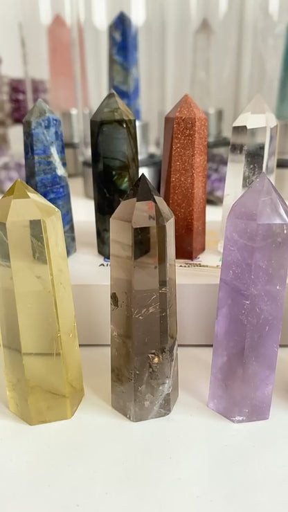 Großhandel Weißer Howlith Obelisk Kristall Turm Spitze