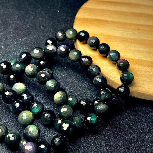 Obsidian bead
